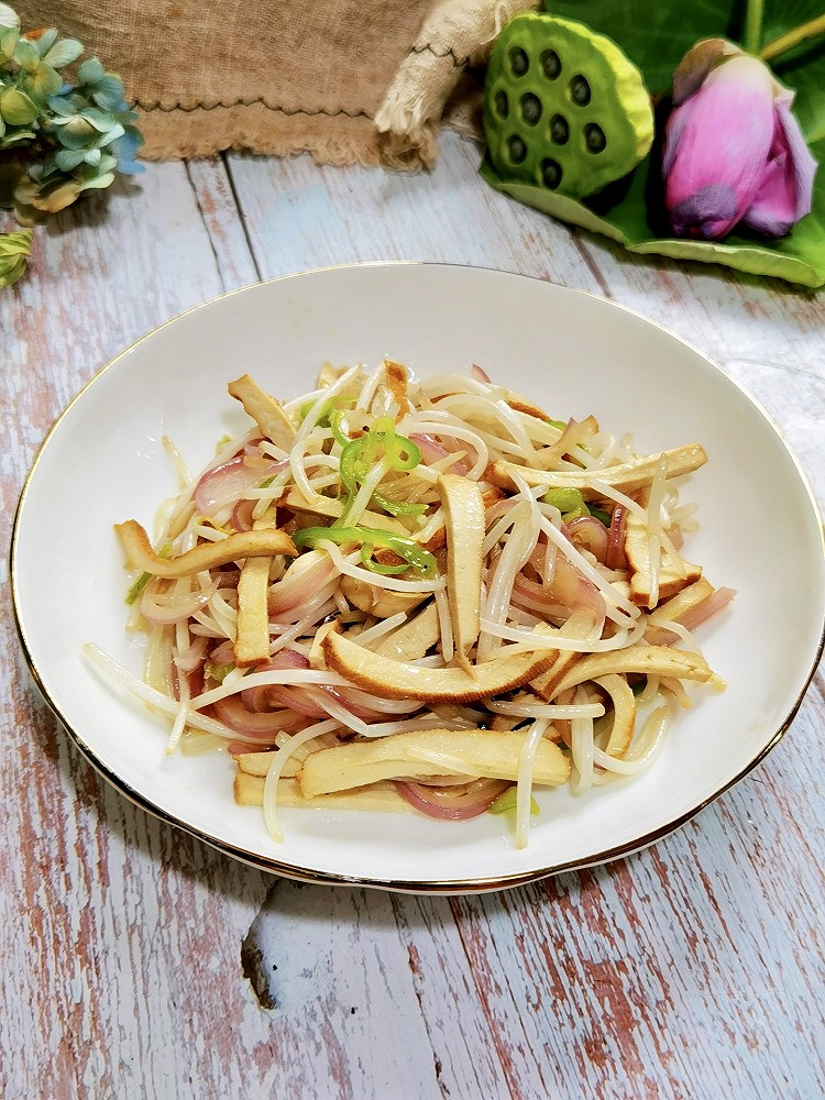 香干炒绿豆芽的做法
