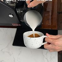 纯干货分享｜如何打发一杯绵密的燕麦奶泡&拉花技巧的做法图解3