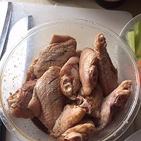 杂蔬焖鸡翅的做法图解2
