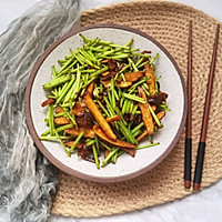 豆干腊肉炒藜蒿的做法图解6