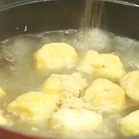 多少人迷恋❤这一碗蓝鲸代表美食——鸭血粉丝汤【微体兔菜谱】的做法图解4