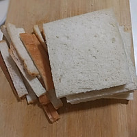 快手早餐～法式煎吐司三明治（花生酱&香蕉）的做法图解2