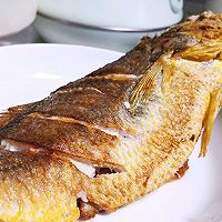 酱焖大黄鱼 红烧黄鱼大人小孩都爱吃的做法图解3