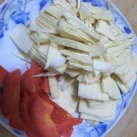 冬日美食の冬笋炒肉的做法图解2