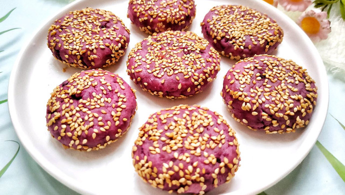 奶香紫薯芝麻糯米饼
