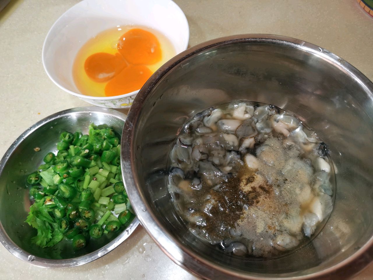 海蛎豆腐汤，看福建人教你正宗海蛎豆腐汤的做法，海蛎鲜甜滑嫩无腥味，真鲜美 | 说明书网