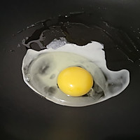 荷包蛋焖面的做法图解2