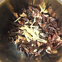 茭白蒸腊鸭心（超级有味）的做法图解2