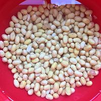 酱黄豆的做法图解1