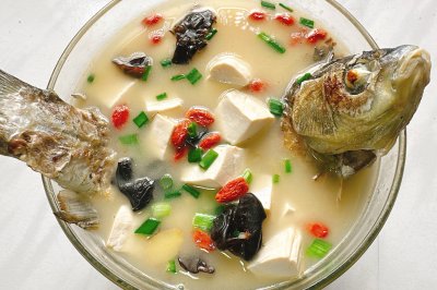 白鲫鱼豆腐汤