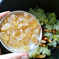 小姨妈雪耳红枣煮桃胶的做法图解6