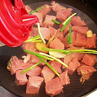黄金咖喱土豆牛肉饭＃奇妙咖喱，拯救萌娃食欲＃的做法图解2