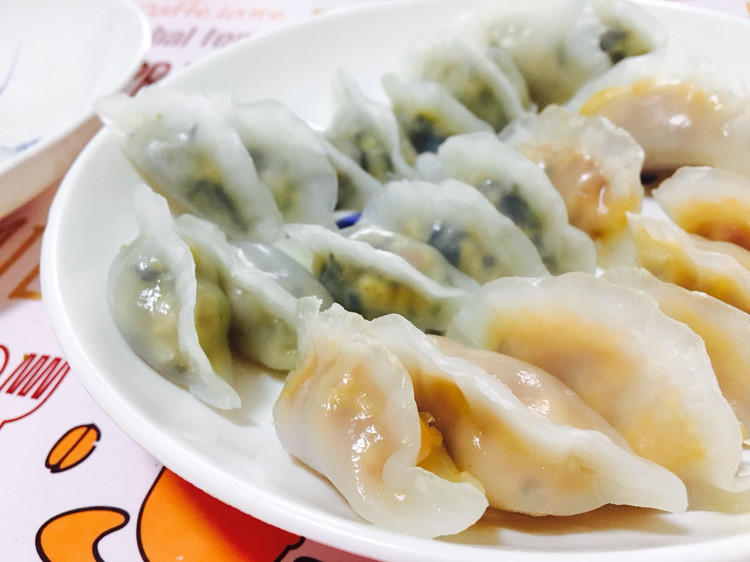 颜控•五彩水晶饺子的做法