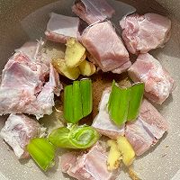#春日露营#豌豆山药排骨汤的做法图解1