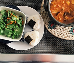 【薇】饭团子+辣酱汤—秋天就要热乎乎的做法