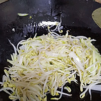 简单家常菜:豆芽炒鸡蛋的做法图解4
