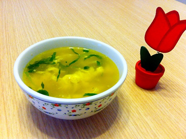 杏鲍菇青菜虾米汤