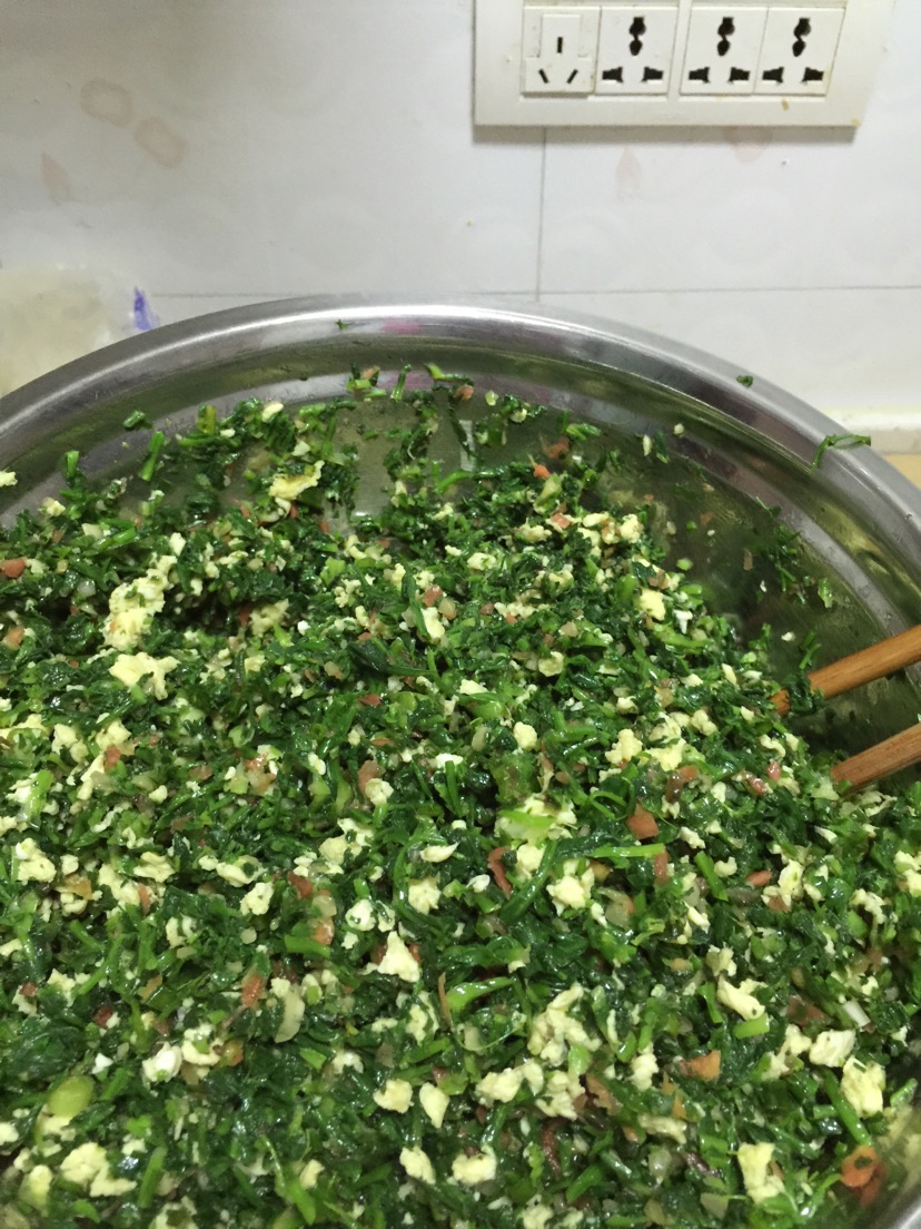 荠菜素饺子的做法图解1