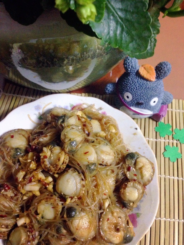 蒜香扇贝配粉丝的做法图解6
