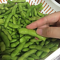 五香水煮毛豆的做法图解1