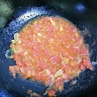 丰富餐桌味~西红柿鸡蛋火腿炒面的做法图解3