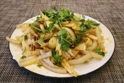 凉拌牛板筋-快手好吃的下酒凉菜