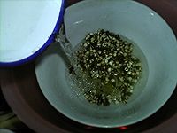 薏米绿豆百合粥的做法图解5