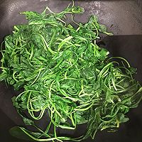 荠菜饺子，一口咬下去满满的幸福味道的做法图解2