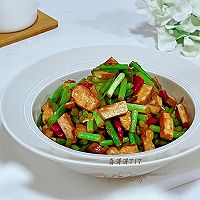 蒜苔炒香干的做法图解7