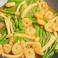开始尝试地中海饮食第2天丨虾仁海鲜菇四季豆一锅炒的做法图解7