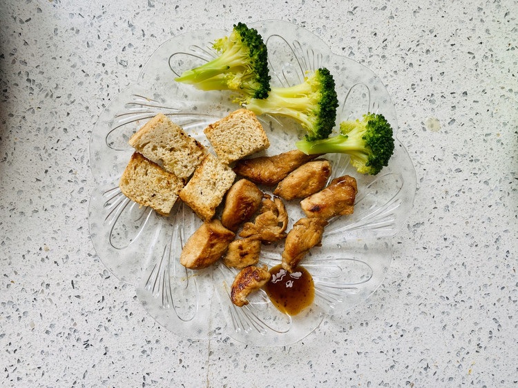 减脂也美味—香煎蜜汁鸡胸肉的做法