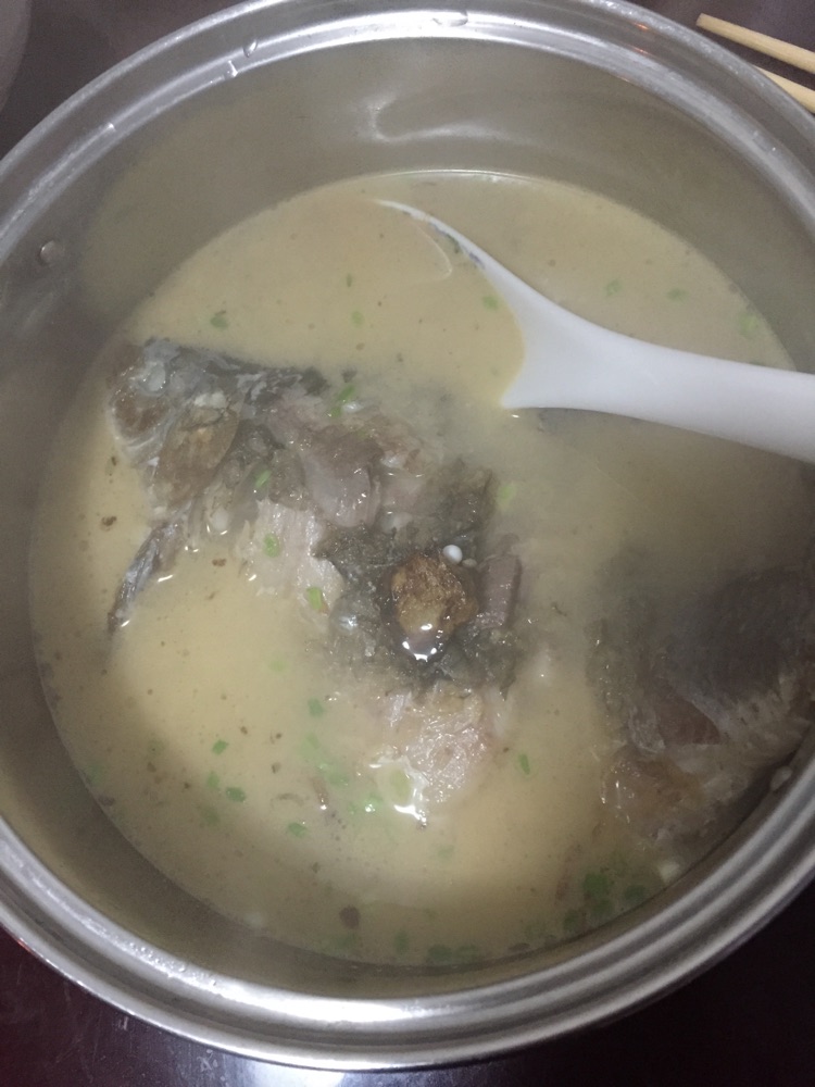 鲫鱼汤的做法图解4