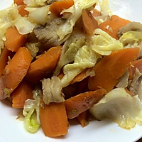 胡萝卜焖苞菜的做法图解9