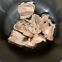 白萝卜炖牛排骨的做法图解2