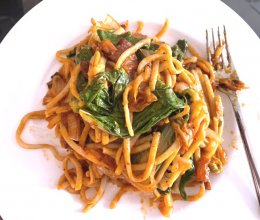 五花肉泡菜炒乌冬面的做法