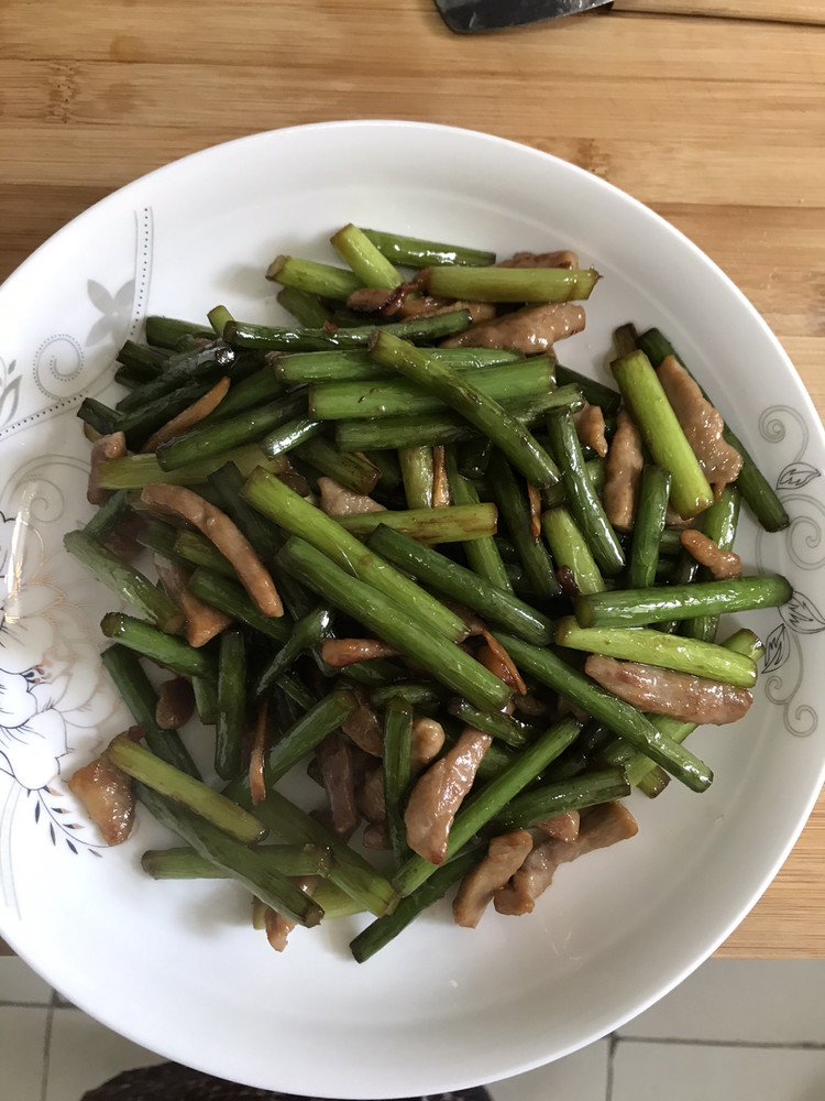 蒜苔炒肉丝的做法