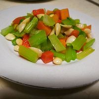 凉拌杏仁芹菜的做法图解7
