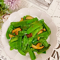 #春日露营#香菇炒荷兰豆的做法图解10