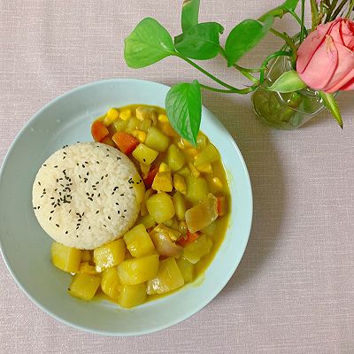 「日式咖喱鸡饭」