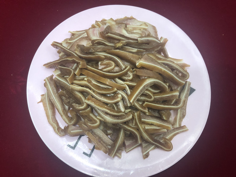 卤猪耳朵的做法