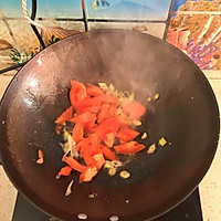 西红柿炒鸡蛋＋香菇挂面的做法图解6