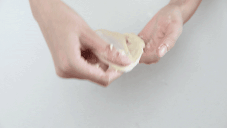 复刻二次元里的梦幻美食——炒面面包的做法图解4