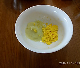 宝宝辅食（7个月）蛋黄土豆泥的做法