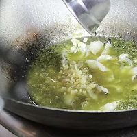 烧椒过江乌鱼片的做法图解6