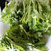 素炒茼蒿的做法图解1