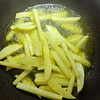 红烧土豆茄子的做法图解1