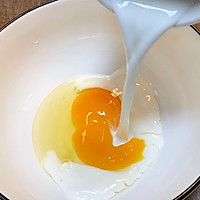 比薯片还好吃的【葱香薄脆】，烤箱版酥到掉渣！的做法图解2