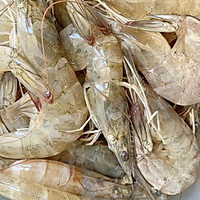 吮指油焖大虾的做法图解1