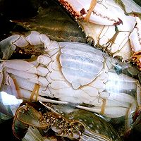 一锅出～清蒸紫苏梭子蟹&皮皮虾～附沾料的做法图解1