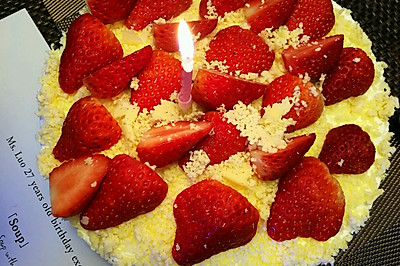 草莓雪域牛乳芝士蛋糕